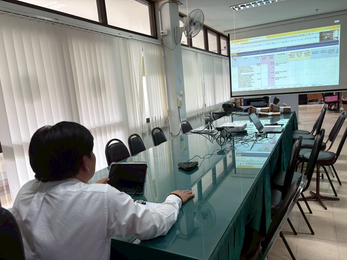 title - วันอังคารที่ 20 มกราคม 2569 นายวิทูล ประดิษฐบุญ ปฏิรูปที่ดินจังหวัดปราจีนบุรี  พร้อมด้วยเจ้าหน้าที่ ส.ป.ก. ปราจีนบุรี เข้าร่วมการประชุมคณะทำงานติดตามและเร่งรัดการใช้จ่าย เงินงบประมาณประจำปี 2569 